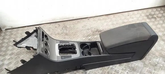 Volkswagen PASSAT B6 Center console 3C1863241CG