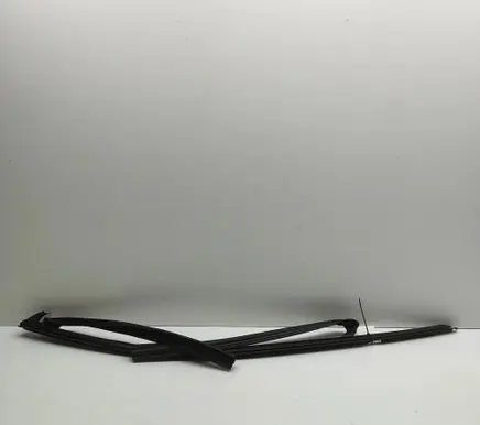 BMW X6 G06 Front door glass trim molding 7437772