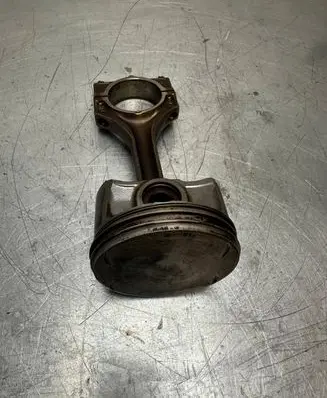 BMW 5 E39 Piston with connecting rod 84L59