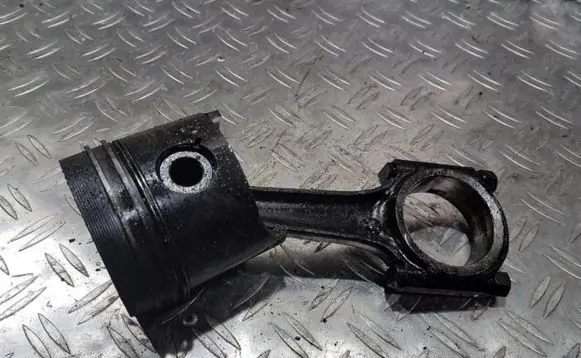 Peugeot Expert Piston with connecting rod