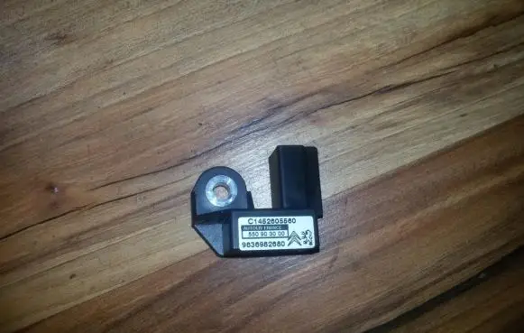 Citroen Xsara Picasso Airbag deployment crash/impact sensor 550903000 9636982680