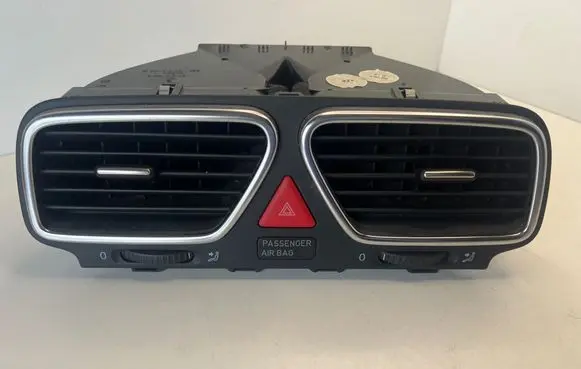 Volkswagen Eos Dash center air vent grill 1Q0819735C 1Q0819728H