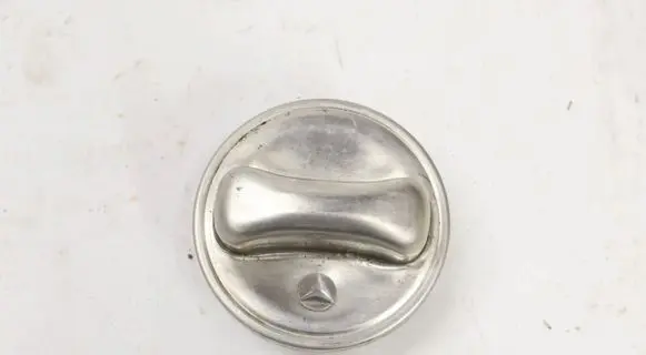 Mercedes-Benz E W124 Fuel tank cap trim 5782912