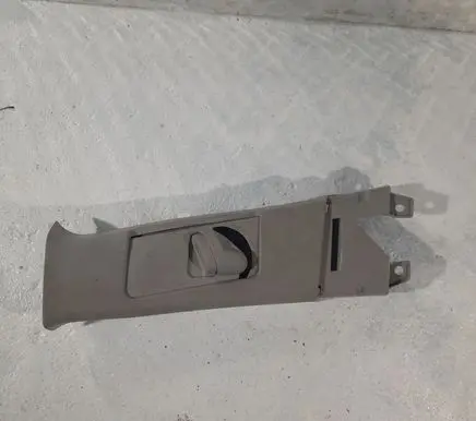 Toyota RAV 4 (XA40) (B) pillar trim (top) 7313633030