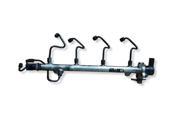 Mercedes-Benz C W203 Fuel main line pipe A6110700095 0445214004 A6110780149