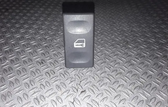 Land Rover Discovery Electric window control switch 03035110