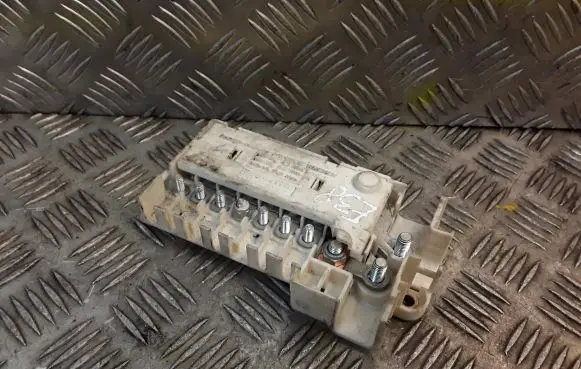 BMW 7 E38 Fuse box set 8370639