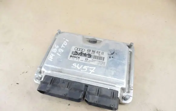 Audi A4 S4 B6 8E 8H Engine control unit/module 038906019CG 28SA5037 0281010406