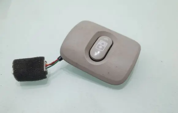Nissan Qashqai+2 Sunroof switch 