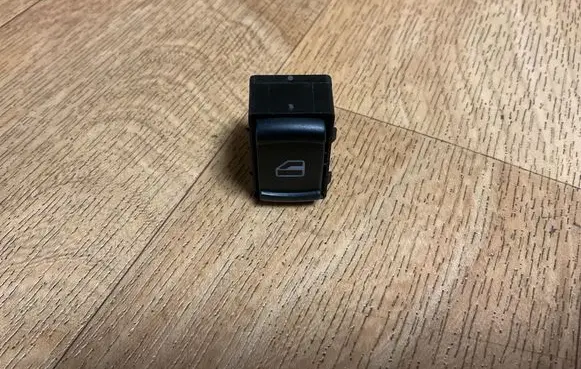 Volkswagen PASSAT B5 Electric window control switch 1J0959855