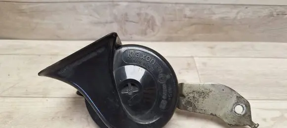 Mazda 3 I Horn signal 0092018 E20092018