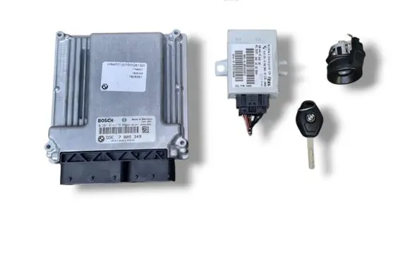 BMW X3 E83 Engine ECU kit and lock set 0281014176 7805349