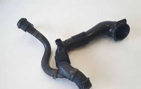 Porsche Macan (95B) Turbo air intake inlet pipe/hose 95B129532A Z95B129532A 06A145710P