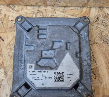 Audi A4 S4 B8 8K Headlight ballast module Xenon 1307329218 10EEG071761