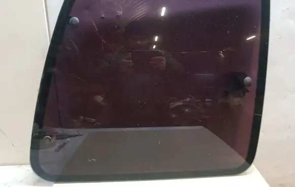 Volkswagen Caddy Rear side window