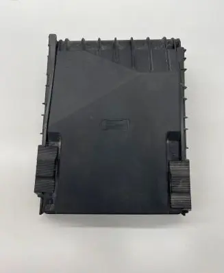 Volkswagen PASSAT B6 Fuse box cover 1K0937132F