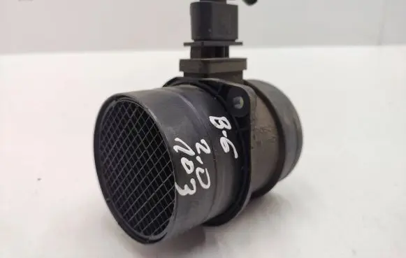 Volkswagen PASSAT B6 Mass air flow meter 03G906461C 0281002735 13380310
