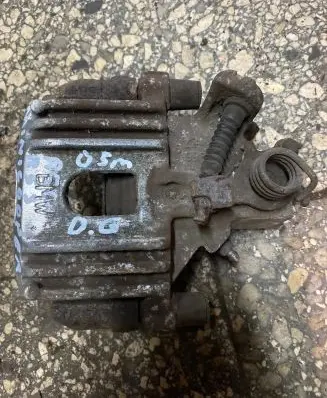Mini One - Cooper R50 - 53 Rear brake caliper