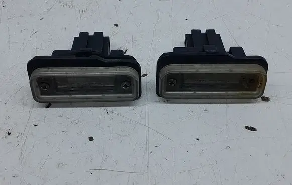 Mercedes-Benz E W211 Number plate light A2038200256