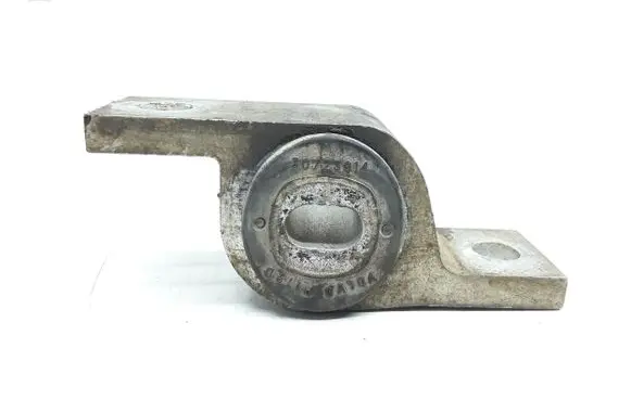 Volvo XC90 Engine mount bracket 30723914