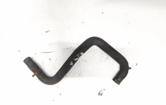 Volkswagen PASSAT B6 Engine coolant pipe/hose