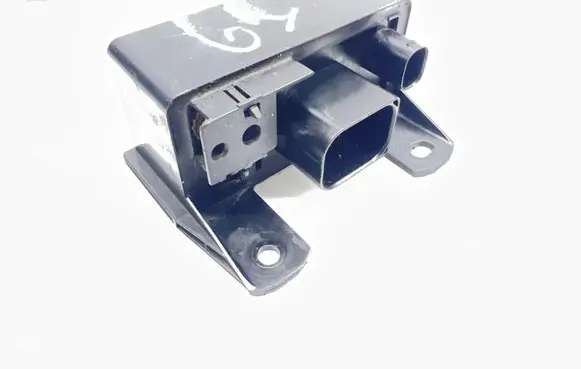 Glow plug pre-heat relay
