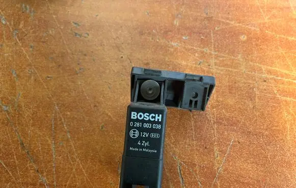 Audi A3 S3 A3 Sportback 8P Glow plug pre-heat relay 038907281D 0281003038