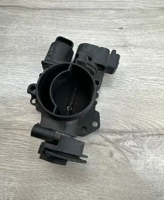 Peugeot 206 Throttle valve 9642473280 2462A1120