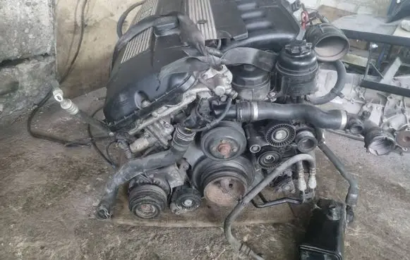 BMW 3 E46 Engine M54B30 7502900