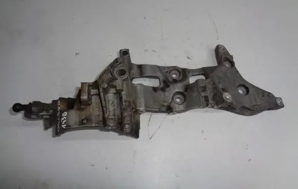Skoda Octavia Mk3 (5E) Generator/alternator bracket 04L903143B