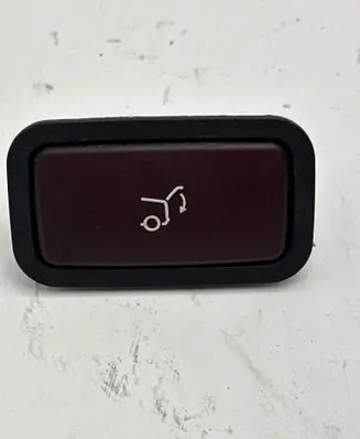 Mercedes-Benz E W212 Tailgate/boot open switch button 2118219551