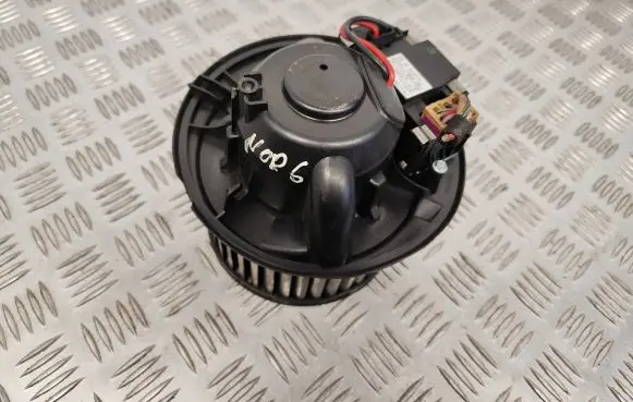 Volkswagen Jetta V Heater fan/blower 1K0937125A
