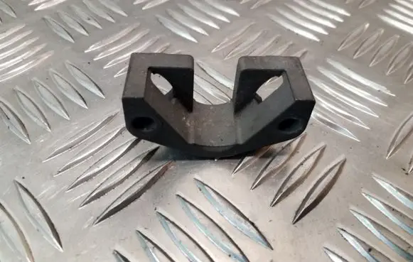 BMW 7 E65 E66 Fuel Injector clamp holder