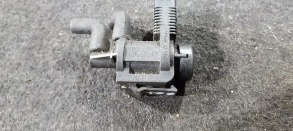 Volkswagen Phaeton Turbo solenoid valve 1j0906283b
