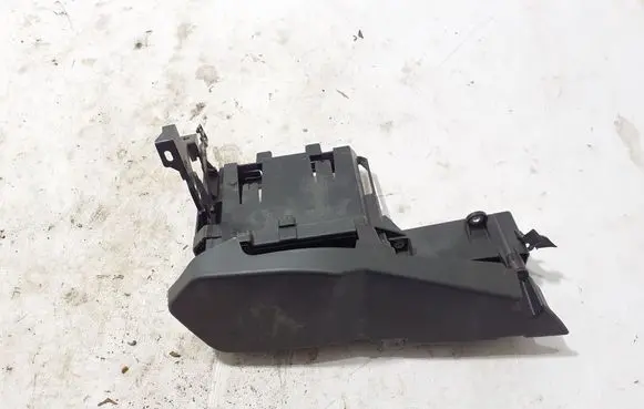 BMW 5 G30 G31 Other engine bay part 7935550