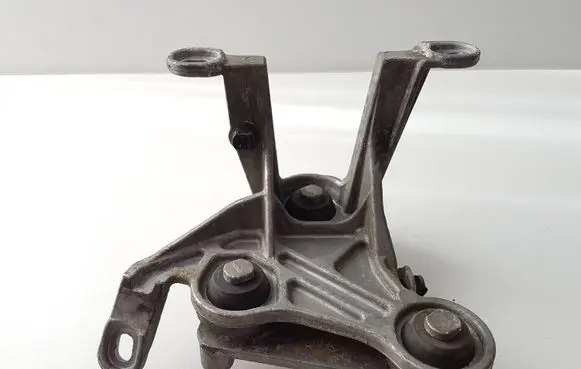 Mercedes-Benz GLK (X204) ABS pump bracket A2044300010