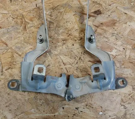 Renault Captur Engine bonnet/hood hinges 654004377R