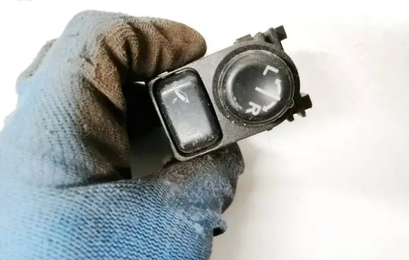 Nissan Qashqai Wing mirror switch