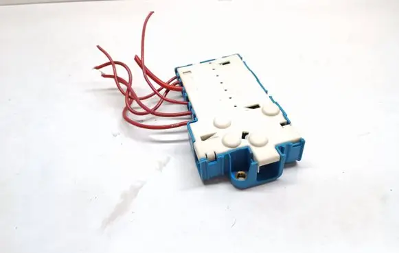 BMW X5 E53 Fuse module 8387543