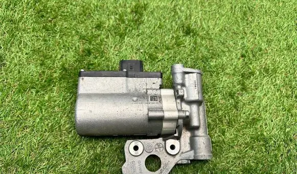 Ford Kuga III Oil pump DG9P-7P086