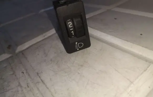 Citroen C3 Headlight level height control switch 96366692XT