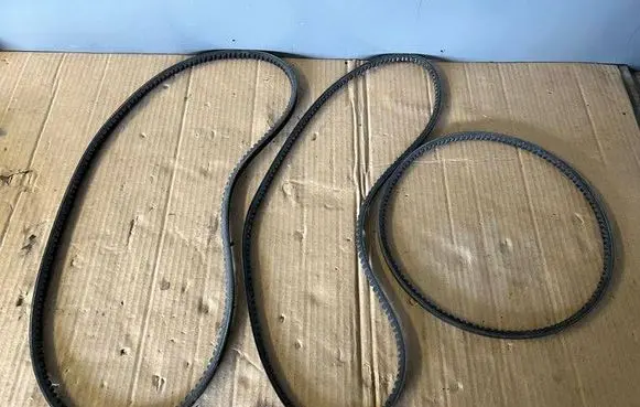 Chevrolet Corvette Alternator belt 