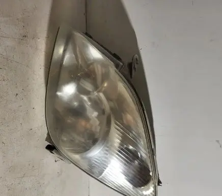 Toyota Corolla Verso AR10 Headlight/headlamp