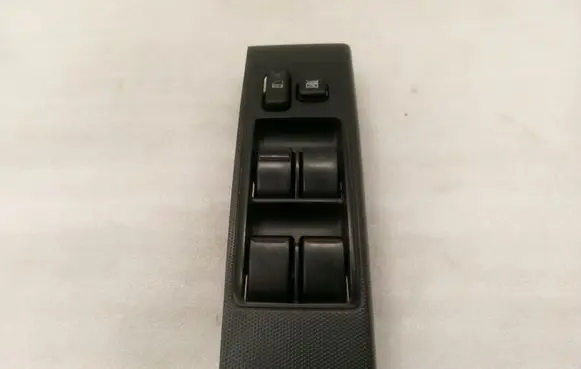 Toyota Corolla Verso AR10 Quarter vent window switch 848200F030 54355667D