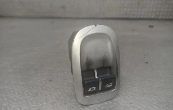 Peugeot 206+ Electric window control switch