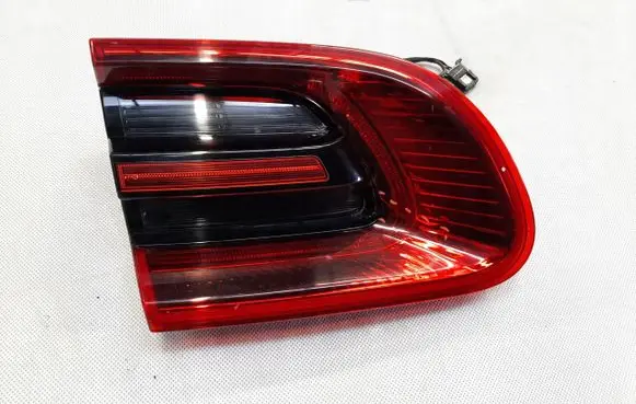 Porsche Macan (95B) Tailgate rear/tail lights 95B945093F