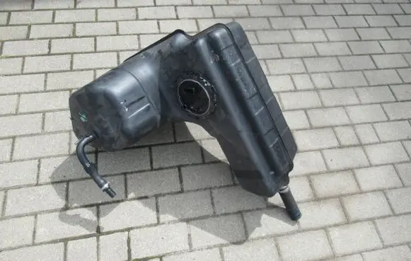 Audi R8 42 Fuel tank 4S0201021E
