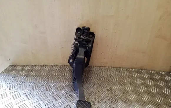 Clutch pedal