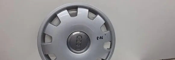 Audi A6 S6 C5 4B R16 wheel hub/cap/trim 4B0601147D