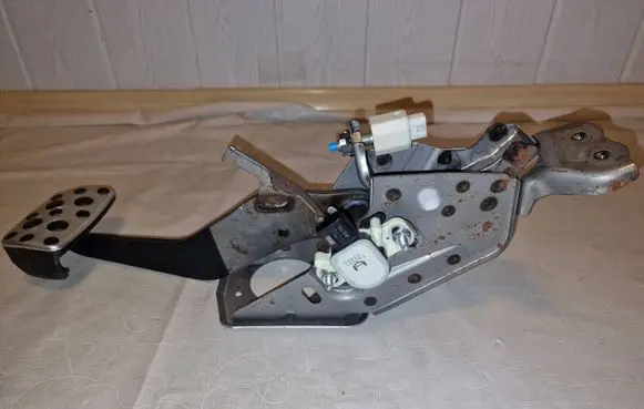 Lexus RX 450H Accelerator throttle pedal 89510